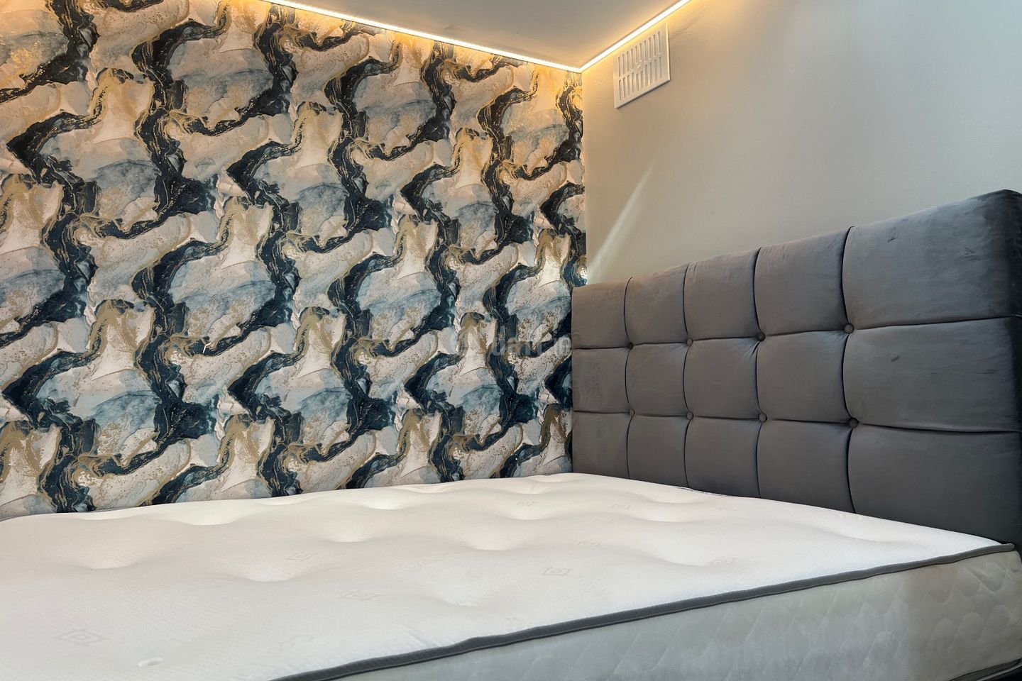 12 Monck Place, Dublin 7, North Circular Road, Dublin 7 is for rent on