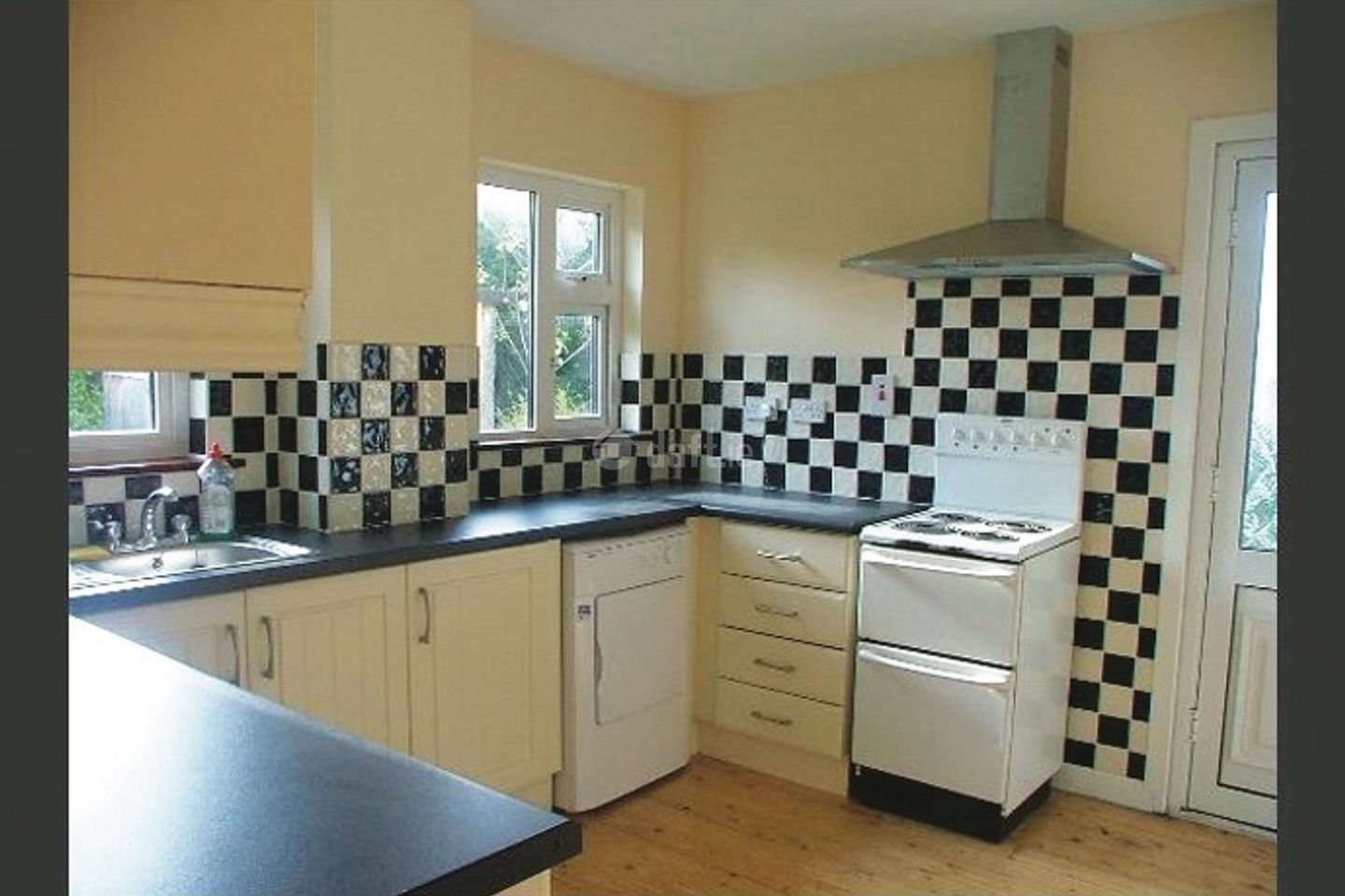 24 Heidleberg Milford Grange, Castletroy, Co. Limerick is for rent on