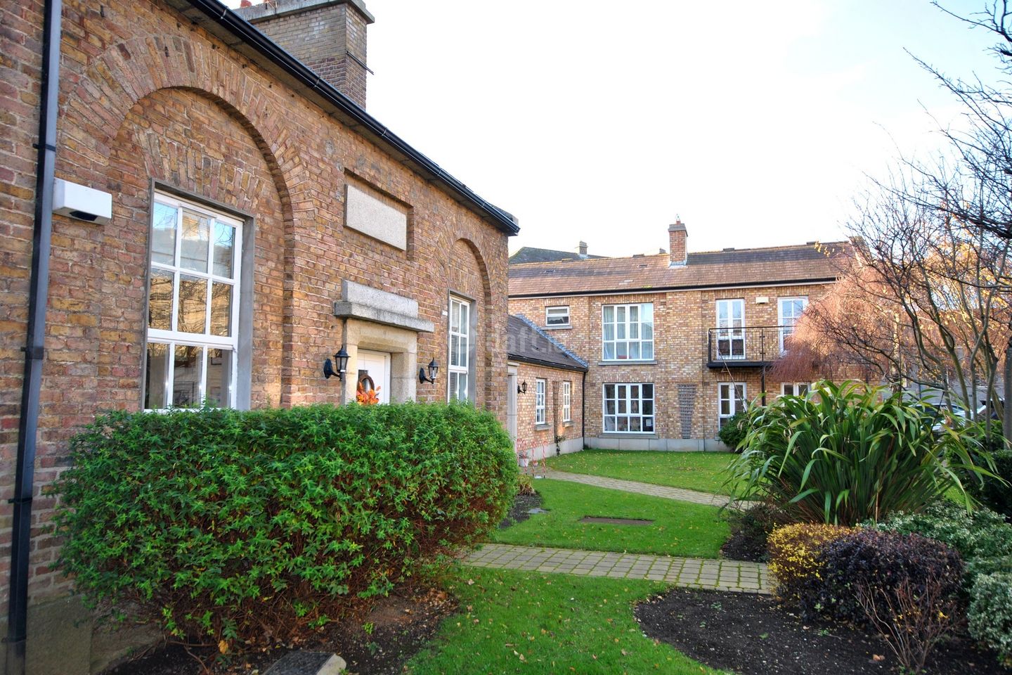 24 Haddington Square, Beggar's Bush, Ballsbridge, Dublin 4 is for rent