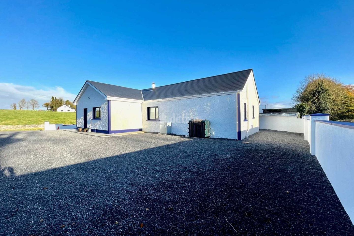 Toomore, Hillstreet, CarrickonShannon, Co. is for rent on