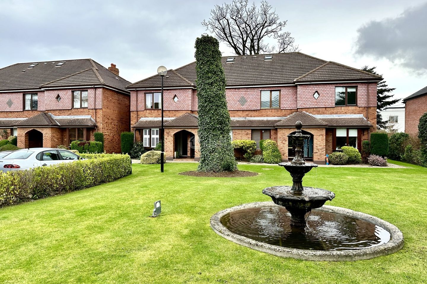 14 Cedar Square, Grove Avenue, Blackrock, Co. Dublin is for rent on Daft.ie