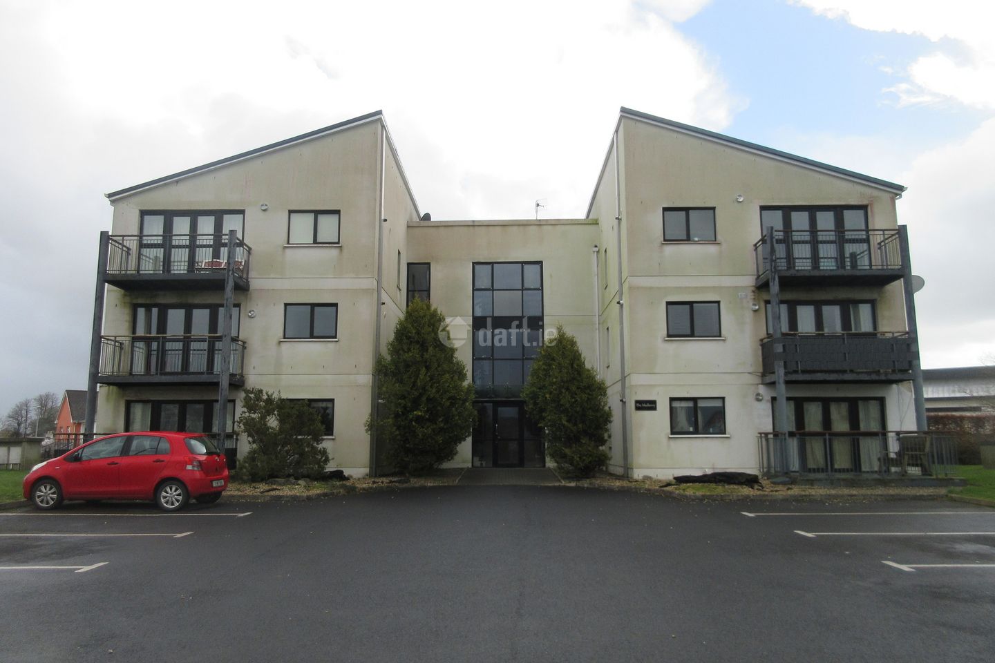6 Mulberry Apartments, River Village, Athlone, Co. is for