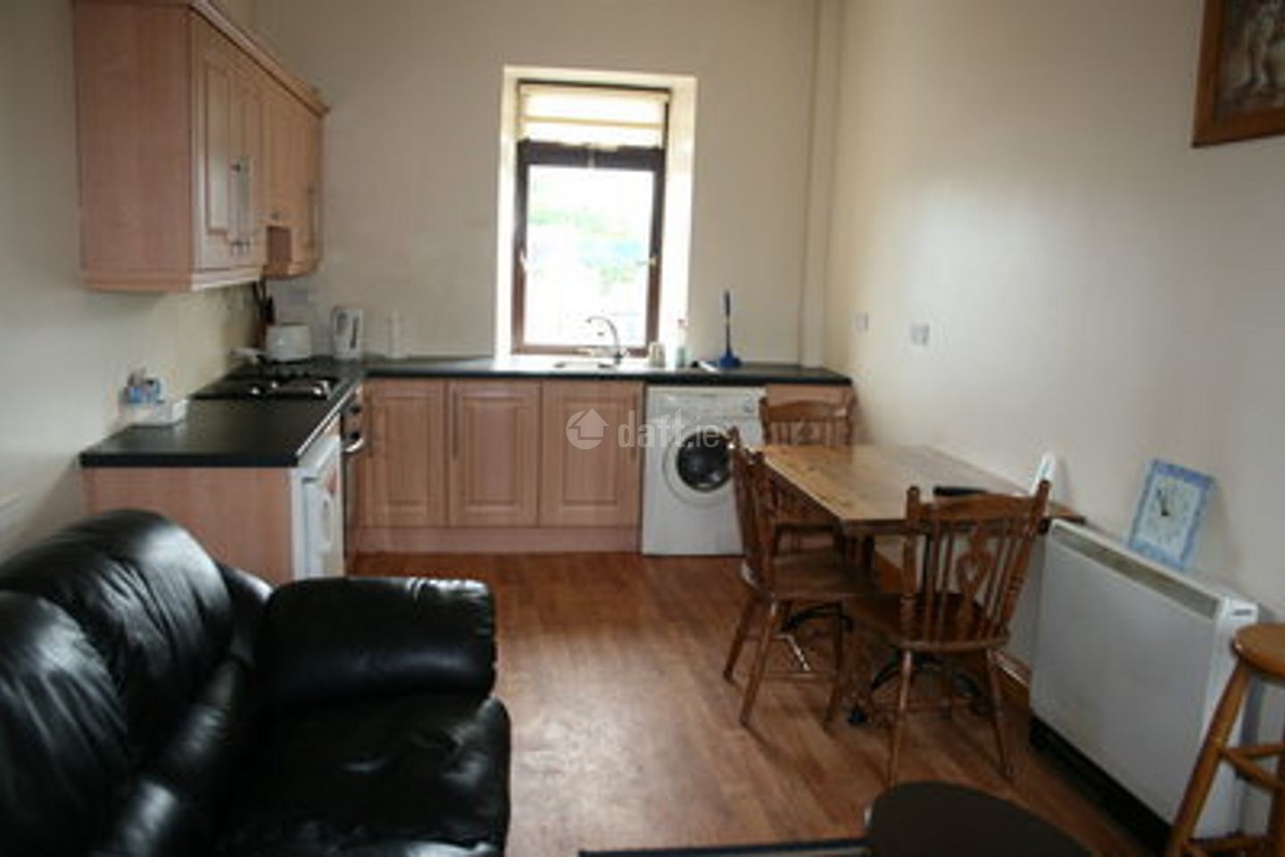 ROBERT NIXON & CO. LIMITED, Bective Square, Kells, Co. Meath is for