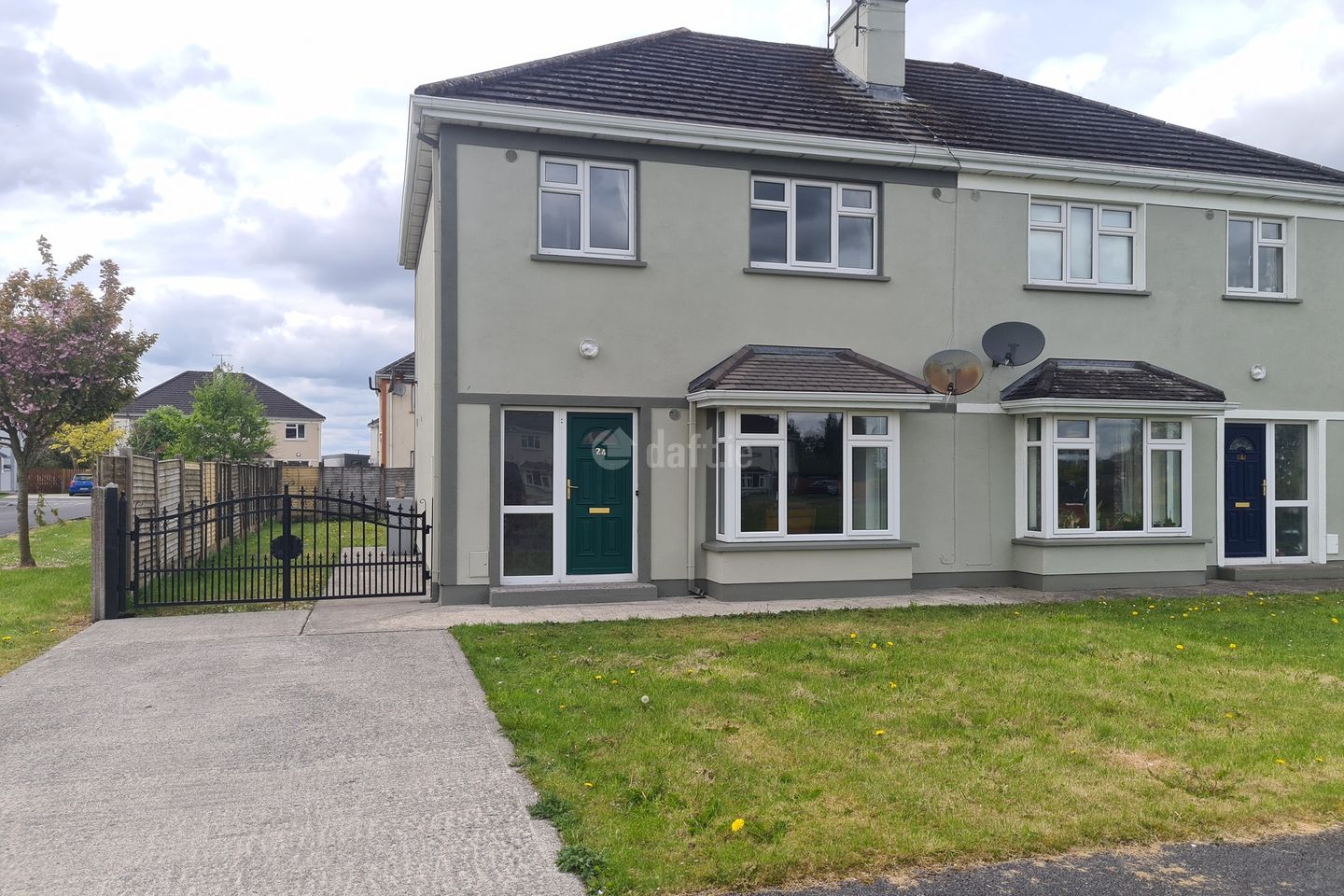24 Sarsfield Crescent, Charlestown, Co. Mayo is for rent on Daft.ie