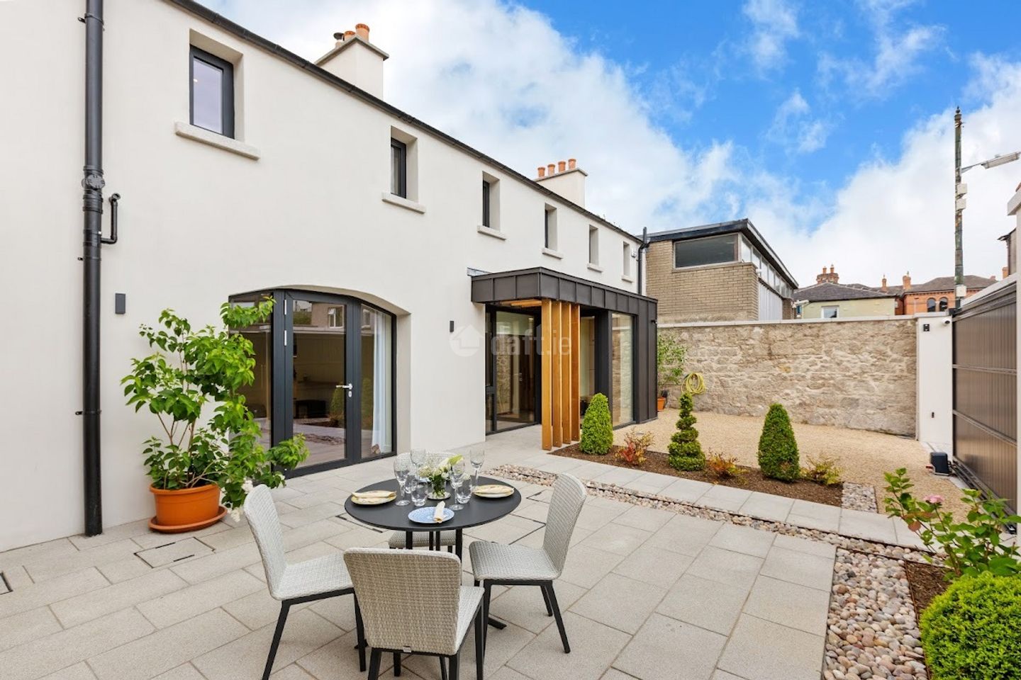 The Cottage, Dartmouth Lane, Ranelagh, Dublin 6 is for rent on Daft.ie