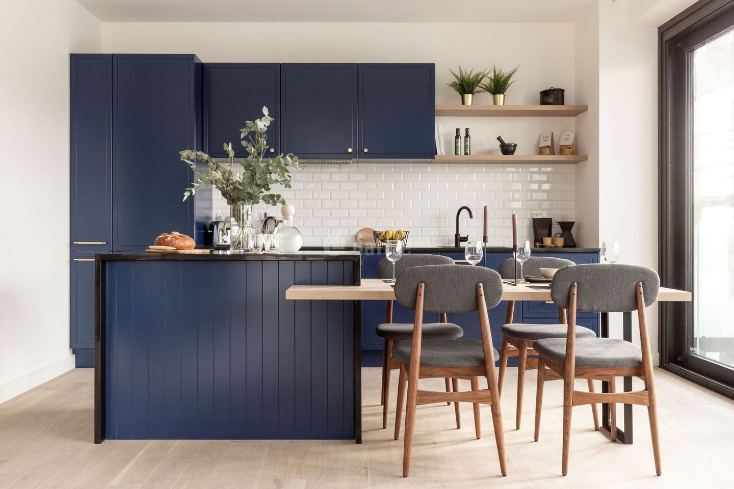 2 Bedroom Apartment , Quayside Quarter, North Wall Quay, Dublin 1 is