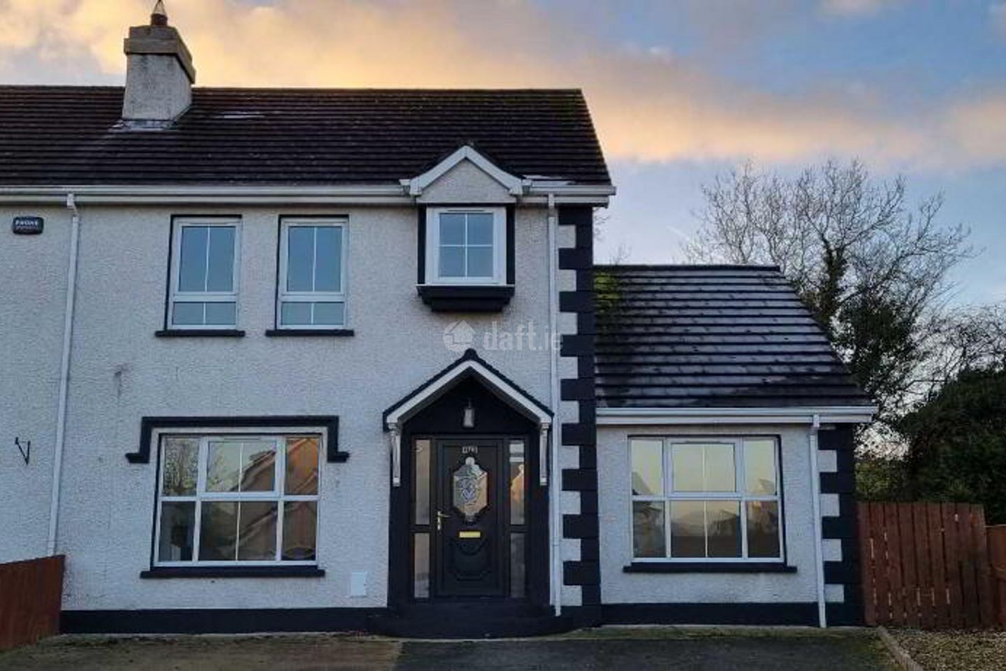 28 Clonleigh Park, Lifford, Co. Donegal is for rent on Daft.ie