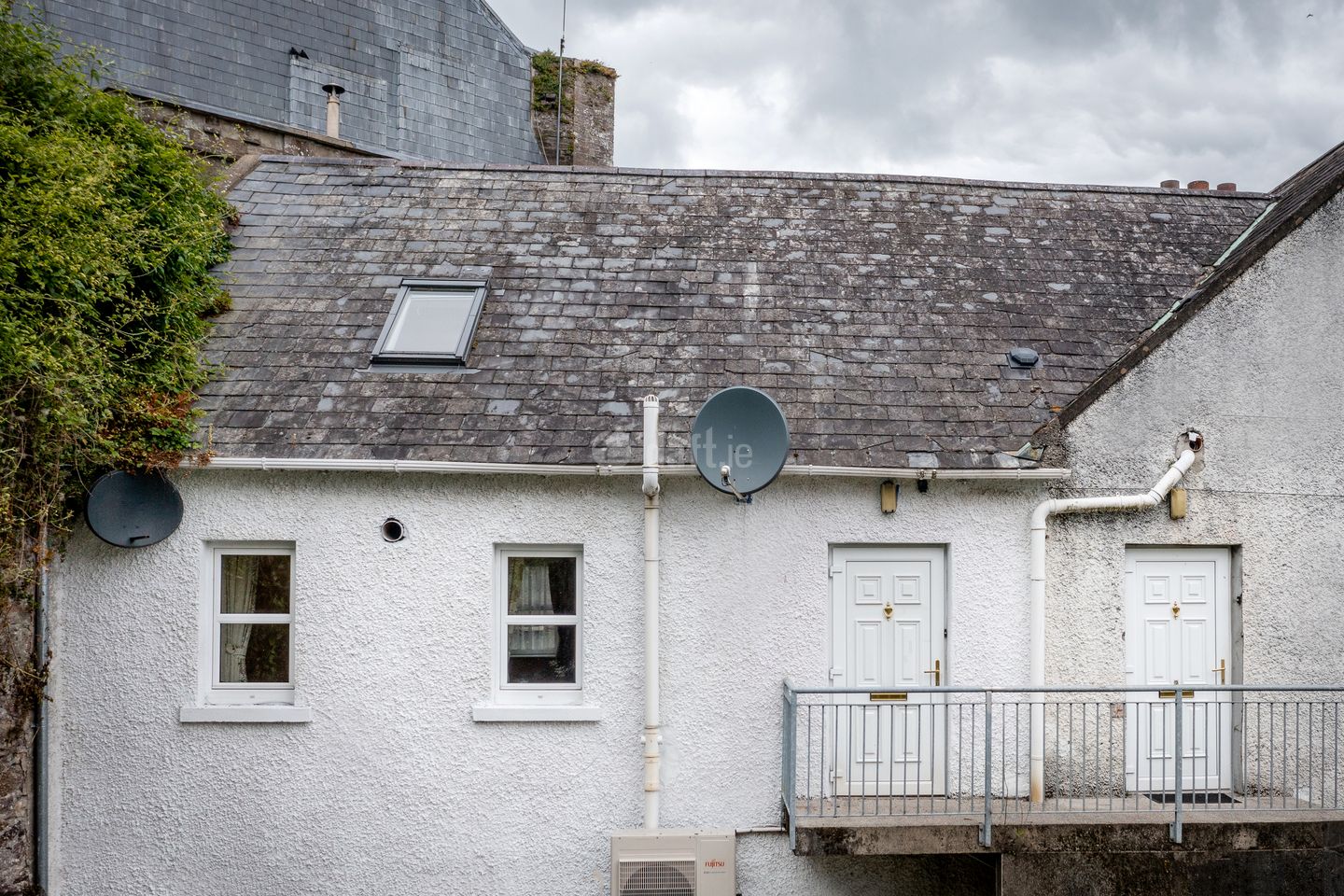 Apartment 1, Comeragh Court, CarrickonSuir, Co. Tipperary is for rent