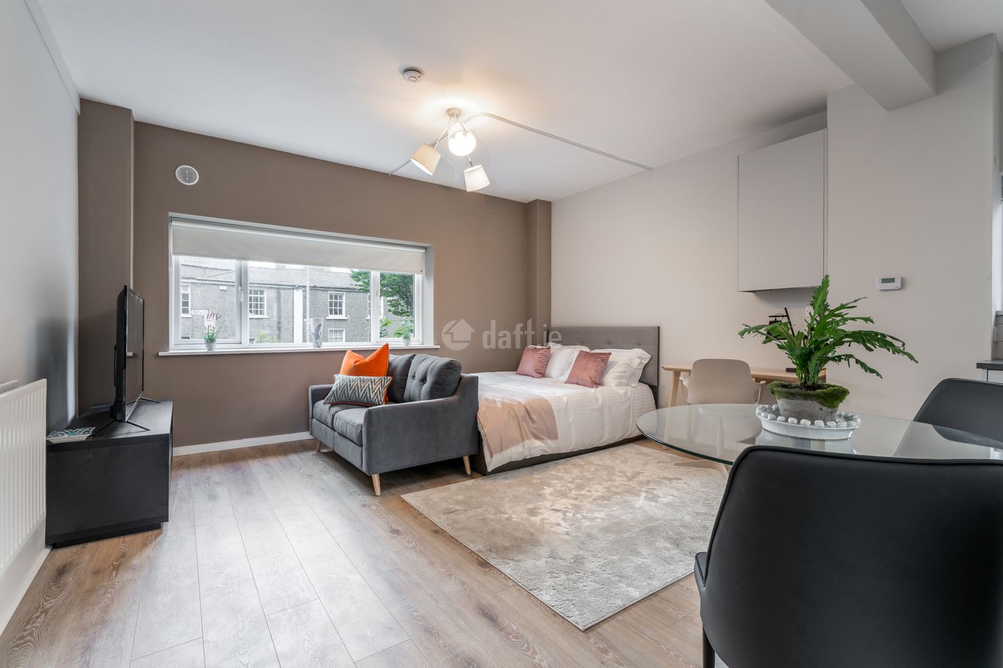 Studio Apartment, Mespil Estate, Sussex Road, Dublin 4 is for rent on