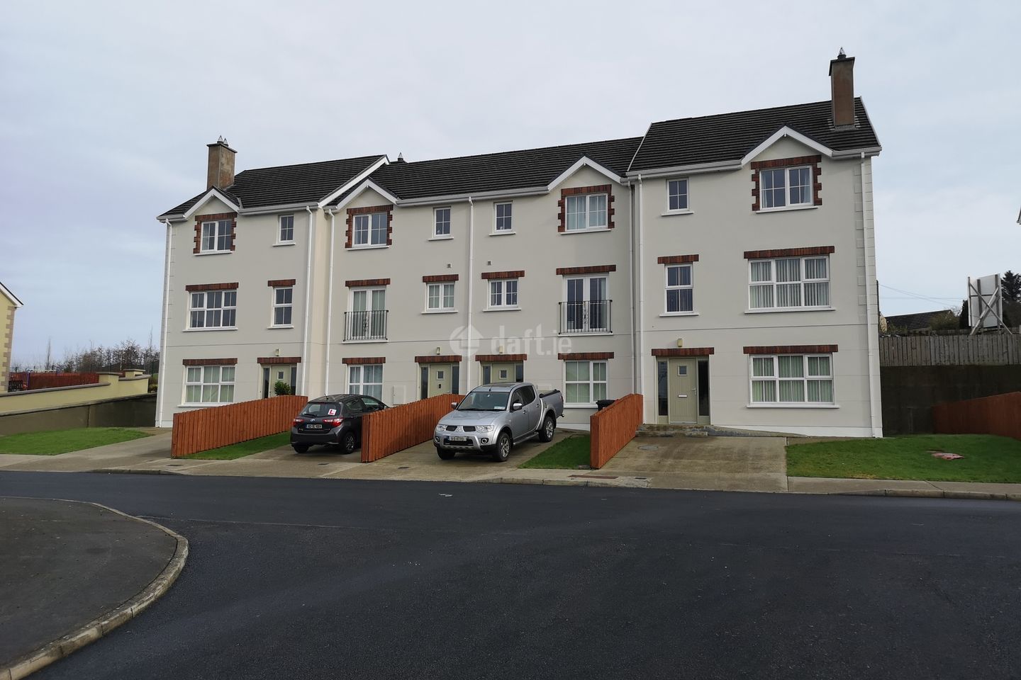 30 Stewarts Court, Lennon Grove, Ramelton, Co. Donegal is for rent on