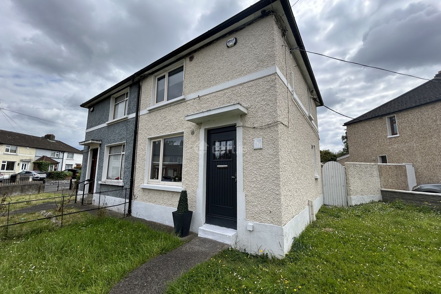 352 Cooley Road, Drimnagh, Dublin 12 is for rent on Daft.ie