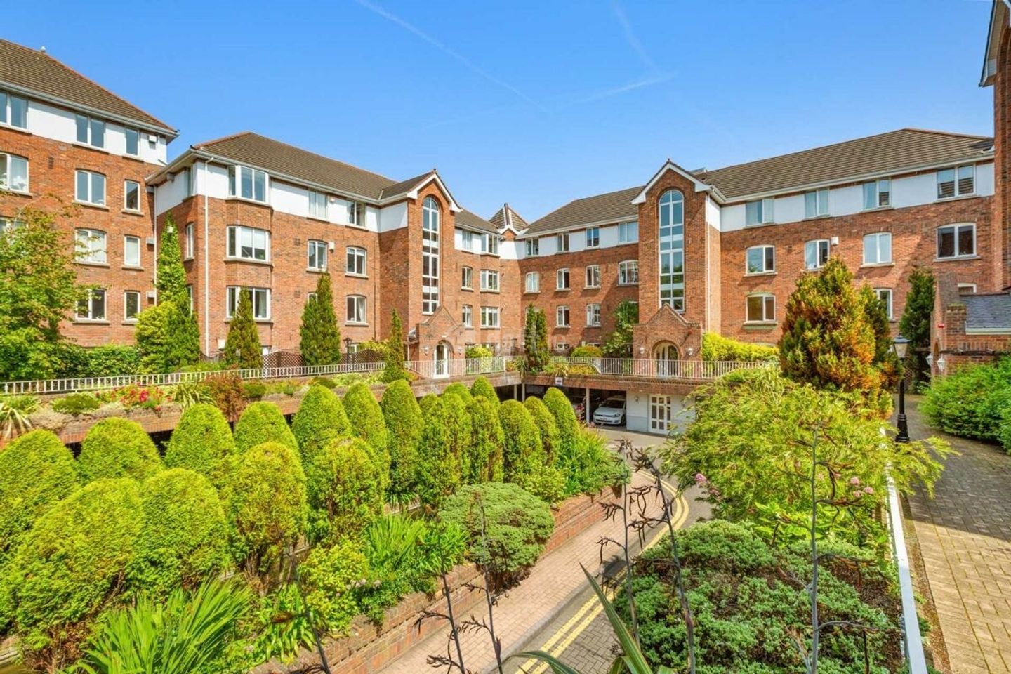 Luxury Apartment, The Sweepstakes, Ballsbridge, Dublin 4 is for rent on