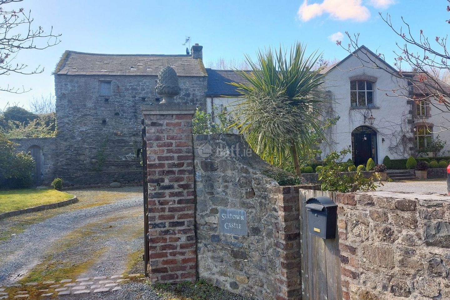 Seatown Castle, Estuary Road, Malahide, Swords, Co. Dublin is for rent