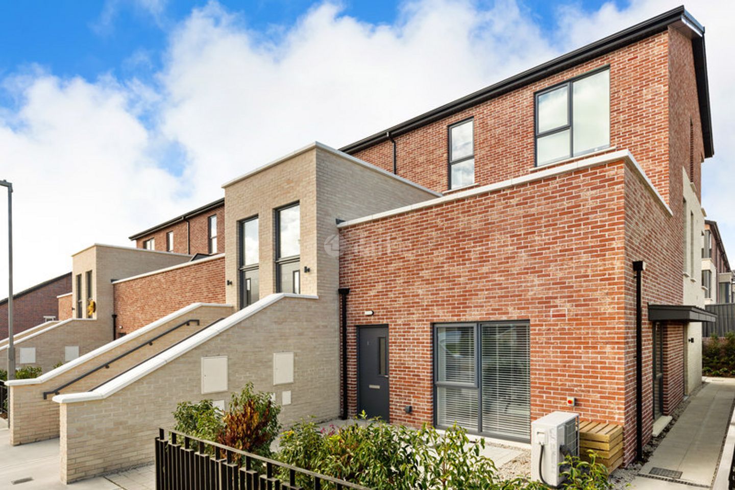 1 Mercer Lodge Dublin 18