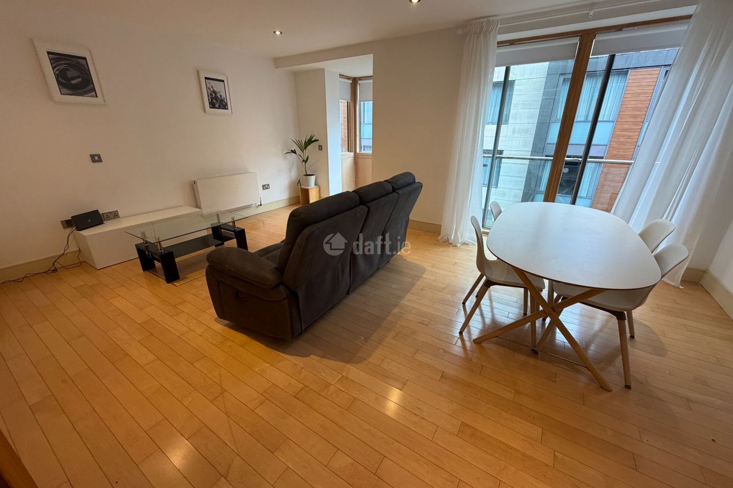 2 Bed Apartment, Castle Way, Christchurch, Dublin 8