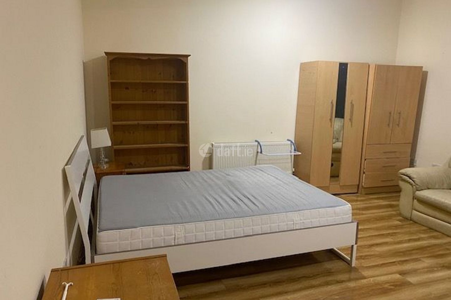 2 Huxley Crescent, off Cork Street, Dublin 8