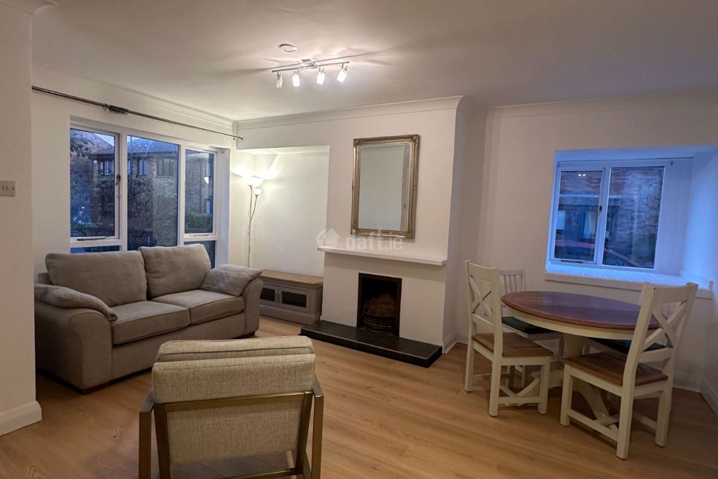 72 Lansdowne Village, Sandymount, D04 F8C4, Sandymount, Dublin 4