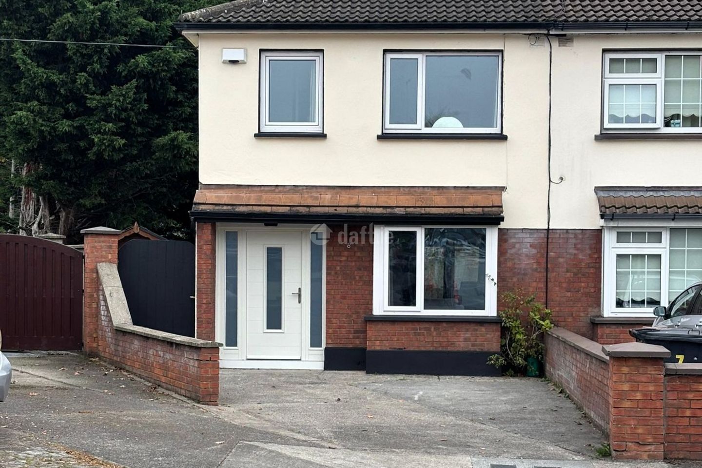 8 Woodview Park, Castleknock, Dublin 15, Navan Road (D7), Dublin 7