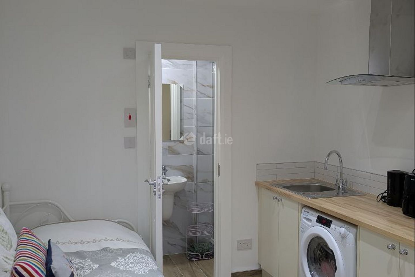 Porters Road, Coolmine, Dublin 15