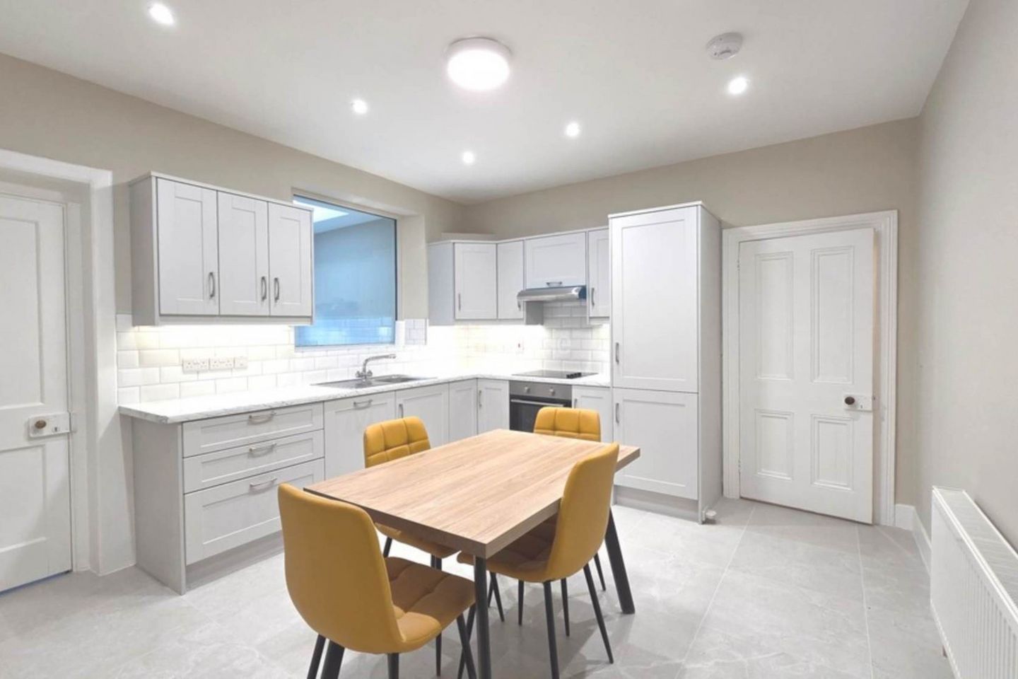 Abbey Street, Roscommon Town F42 AK28, Roscommon Town, Co. Roscommon