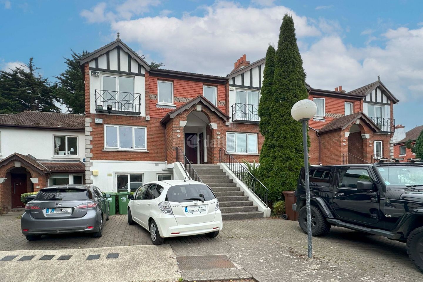 95 White Oaks, Roebuck Road, Clonskeagh, Dublin 14