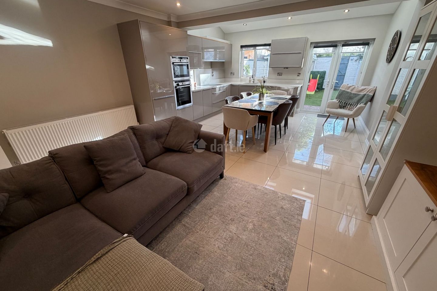 3 Bed plus Attic, Stonemasons, Broadford, Ballinteer, Dublin 16