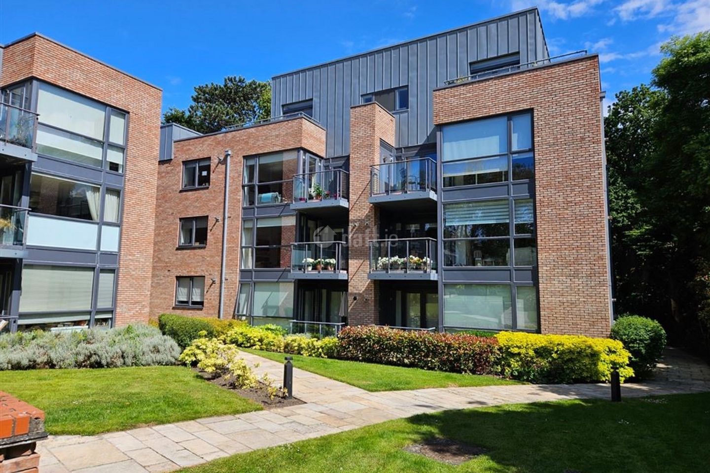 5 Traverslea Woods, Glenageary Road Lower, Glasthule, Co. Dublin