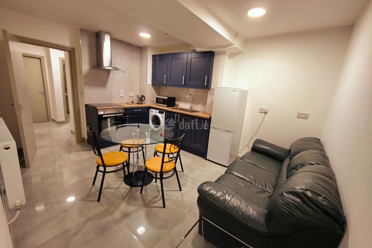 1x Ensuite Double Bedroom Shared in a City Centre Apartment, upper William St., Limerick City Centre