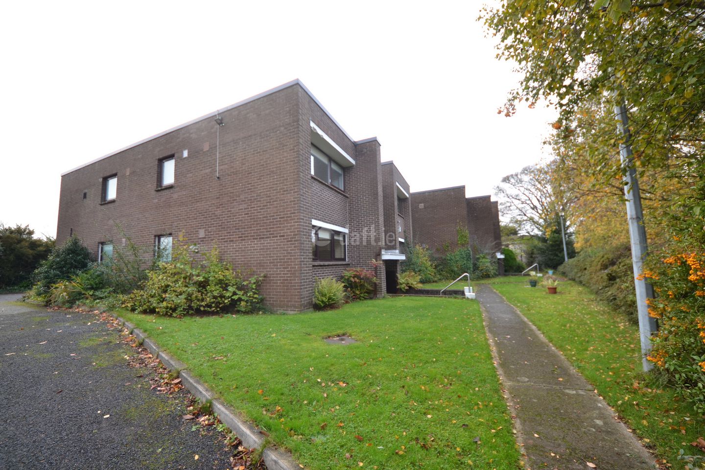 Apartment 7, Hillcrest Court, D09 YW57, Dublin 9