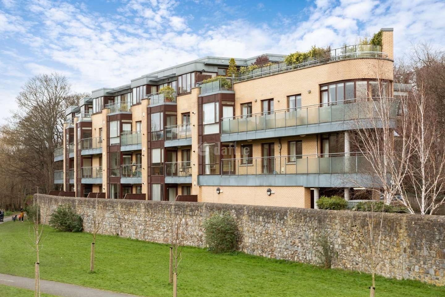 Dodderbank, Milltown, Dublin 6