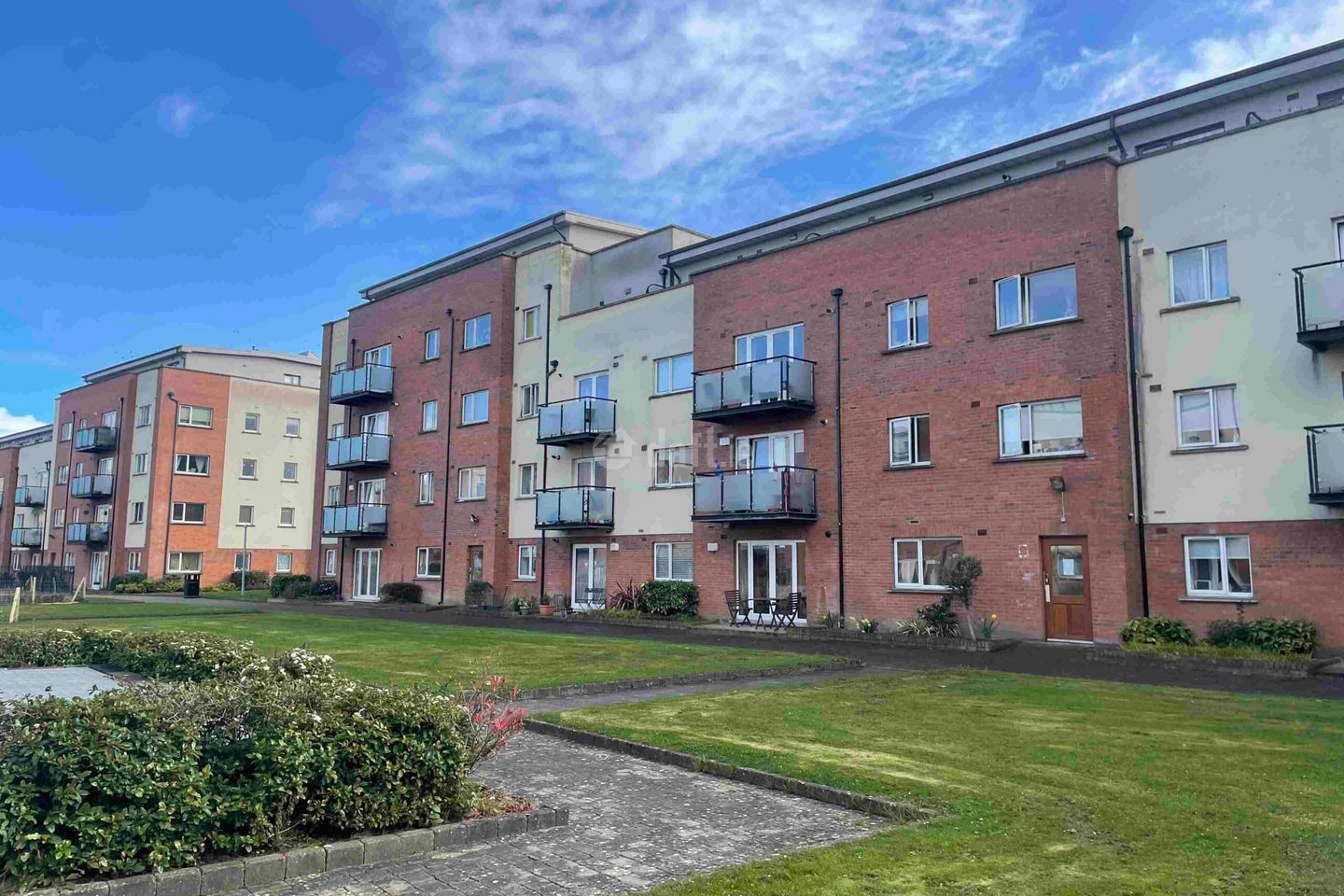 Mayeston Square, Finglas, Dublin 11 (Short Term Let)