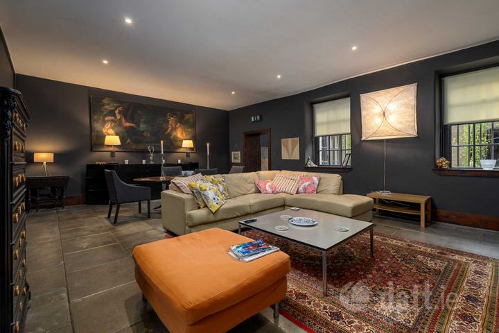 North Great George`s Street, Dublin  1