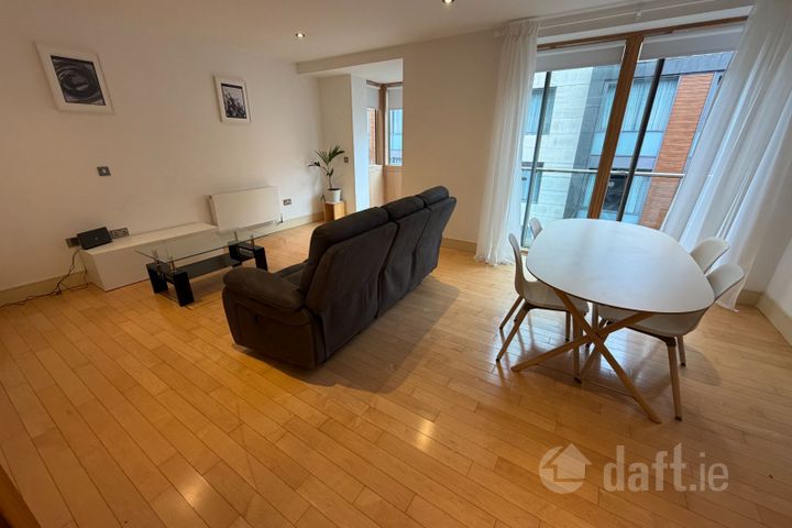 2 Bed Apartment, Castle Way, Christchurch, Dublin 8