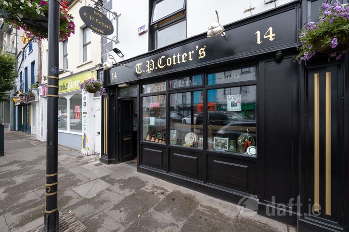 14 Main Street, Macroom, Co. Cork, P12DX63