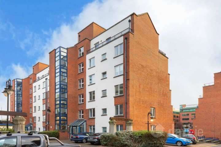 Hook Head, Custom House Harbour, IFSC, Dublin 1