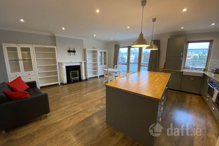 Goldsmith Hall, Collegewood, Castleknock, Dublin 15, Castleknock, Dublin 15