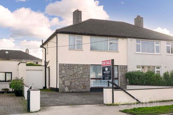 210 Ballinteer Avenue, Ballinteer, Dublin 16, D16E897