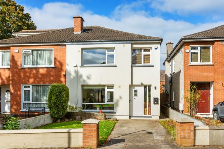 10 Abbey Court, Abbey Rd, Monkstown, Dublin