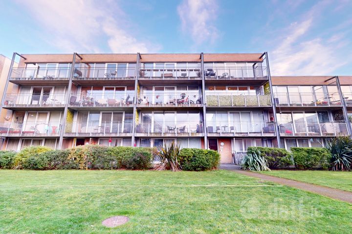 116 Griffith Hall, Griffith Ave, Drumcondra Dublin 9, Dublin 9, Dublin