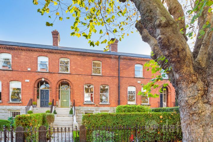Majestic Victorian Terrace & Mews, Dartmouth Square, Ranelagh, Dublin 6