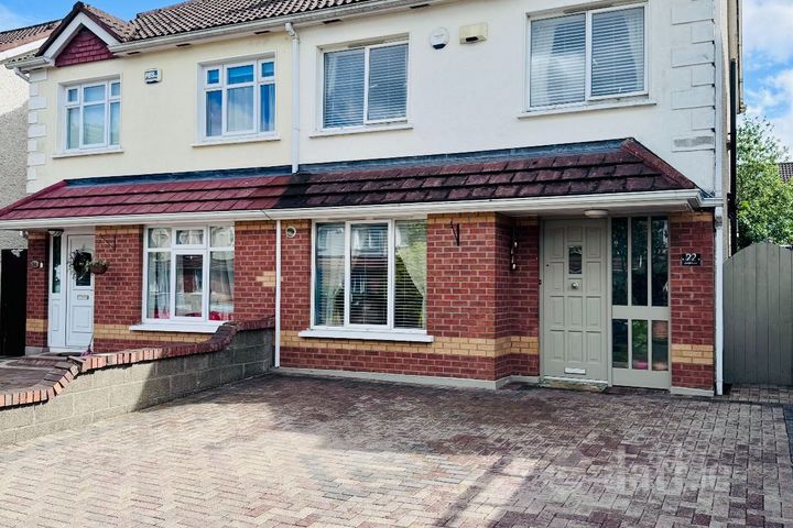 3 Bed 3 Bath Renovated Semi-Detached House, Lucan, Co. Dublin