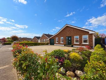 64 Hawthorn Drive, Portlaoise, Portlaoise, Co. Laois - Bungalow For Sale
