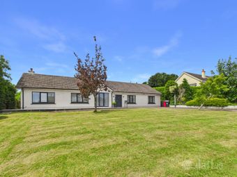 Bramble Lodge, East Ferry, Cobh, Co. Cork - Bungalow For Sale