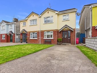 8 College Avenue, College Manor, Cobh, Co. Cork - Semi-detached house