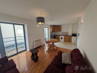 Apartment 7, Block B, Coach Horse Lane, The Square, Midleton, Co. Cork - Apartment to Rent