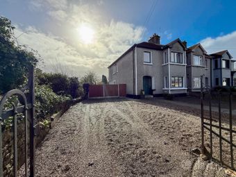 1 Thomond Row, Farranshone, Ennis Road, Co. Limerick - Semi-detached house