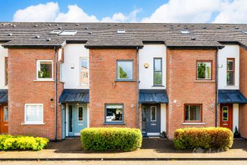 42 Hunters Walk, Hunters Wood, Ballycullen, Dublin 24, D24C9P5