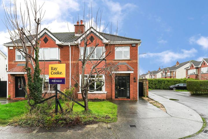 6 Tullyhall Crescent, Lucan, Co. Dublin