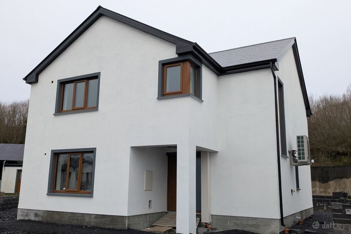 17 Craobh Bán, Quay Road, Newport, Co Mayo, F28K8N5
