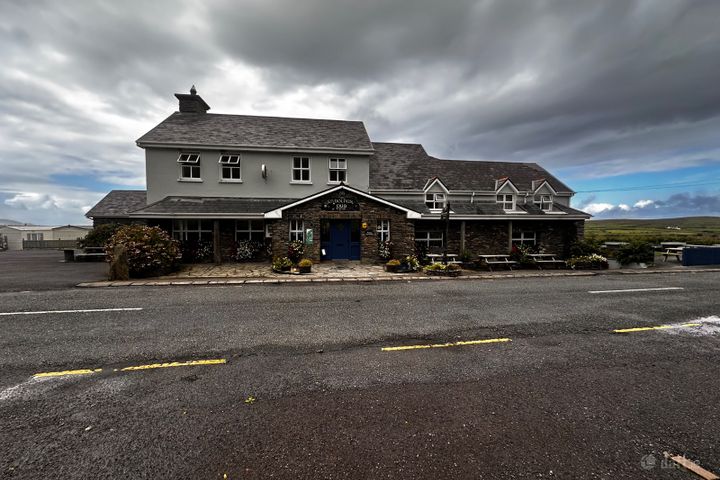 An Bothar Pub, Cuas Ballydavid, Dingle, Co. Kerry, V92E227